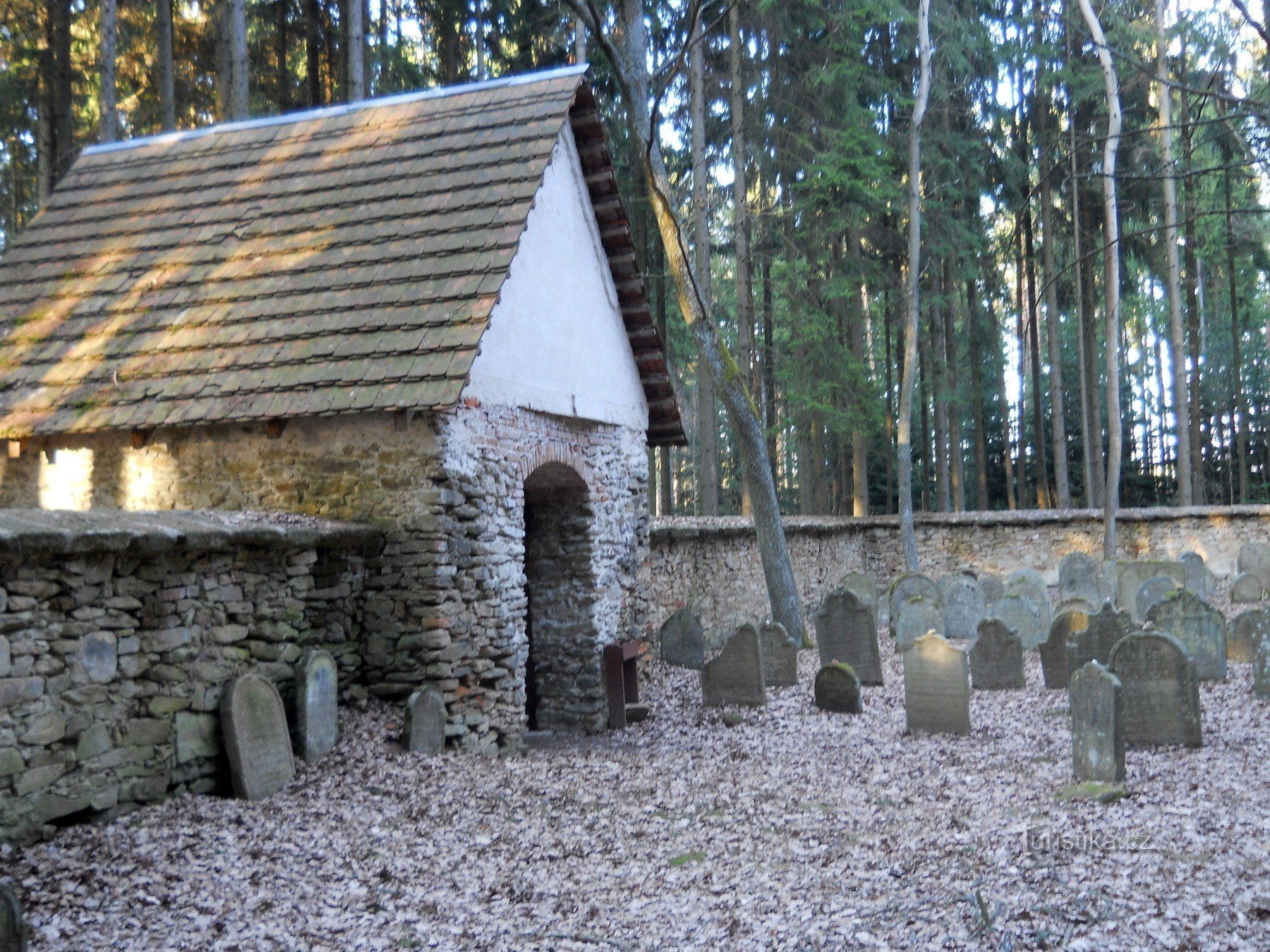 Velký Pěčín - cmentarz żydowski