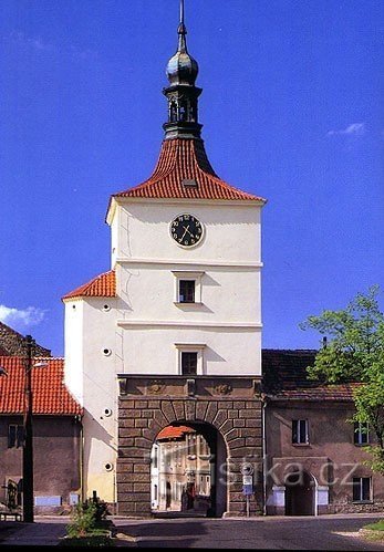 Velvary - Prague Gate