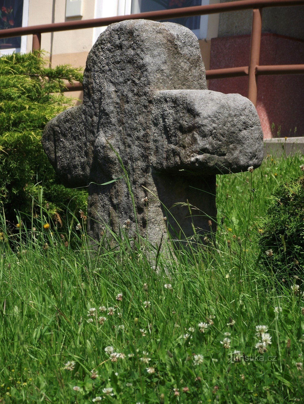 Verměřovice - a cruz de reconciliação ou ela o matou com um fuso