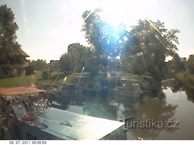 Veselí na Morava (haven aan het Baťa-kanaal) - foto van de webcam