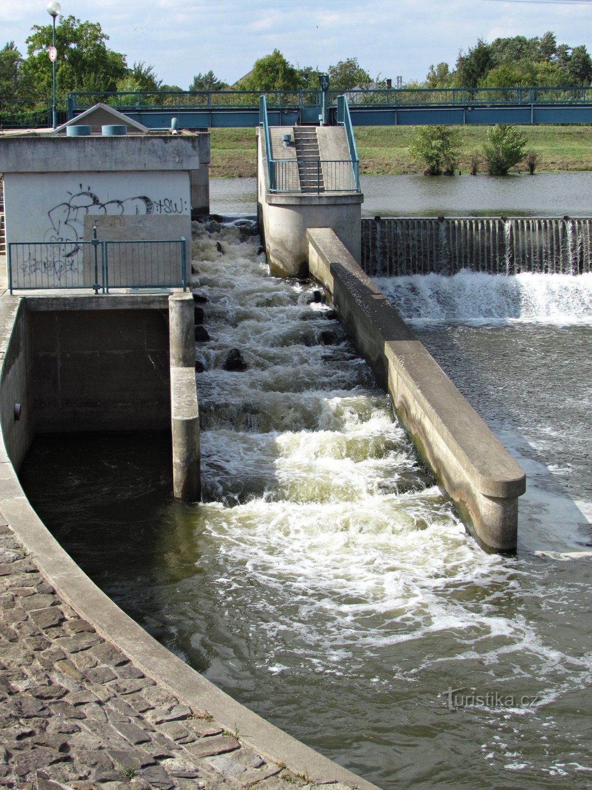 Veselí nad Moravou - dam