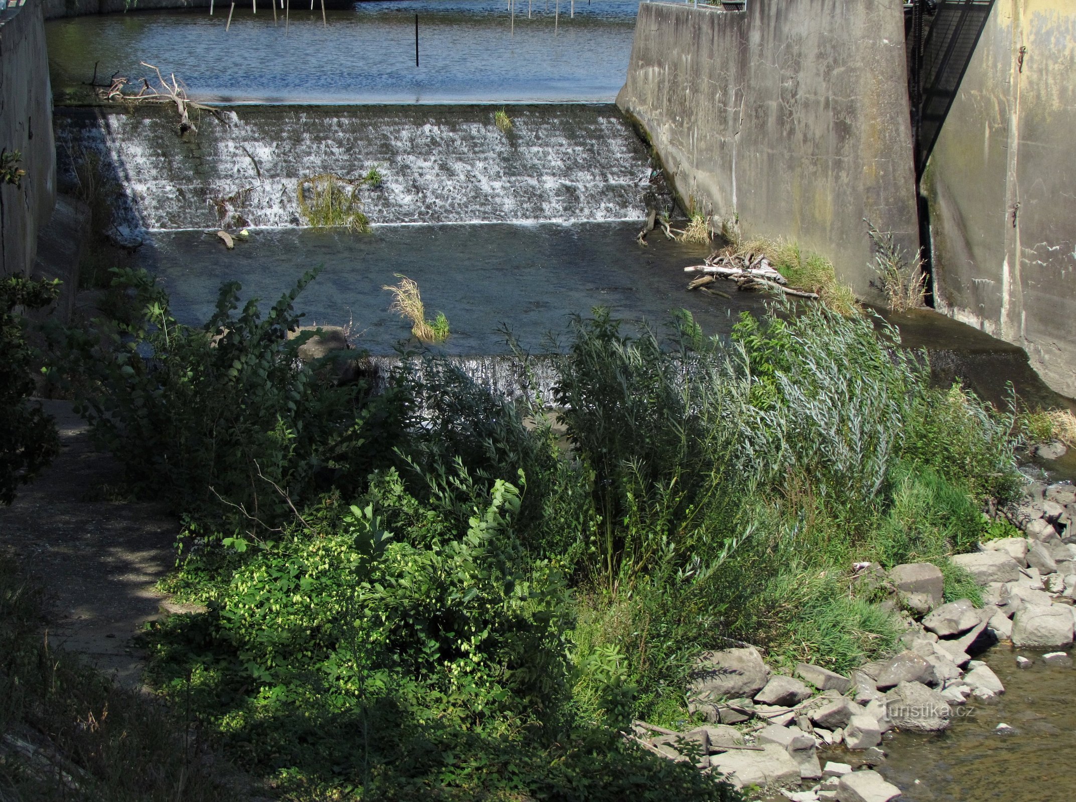 Veselí nad Moravou - central hidroeléctrica