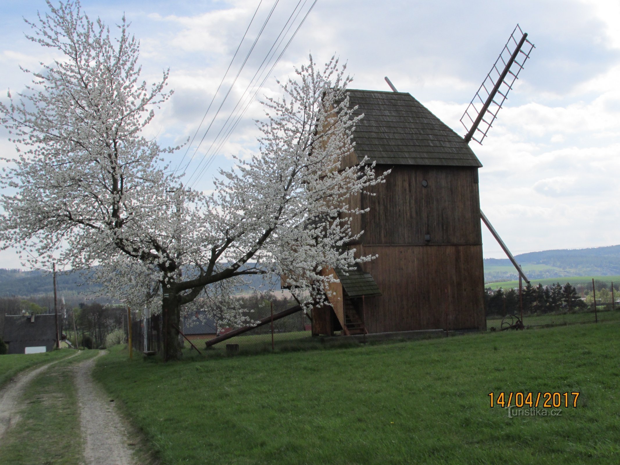 Windmill in Choltice