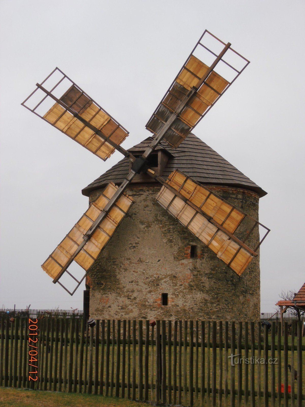 Moulin à vent dans le village de Přemyslovice