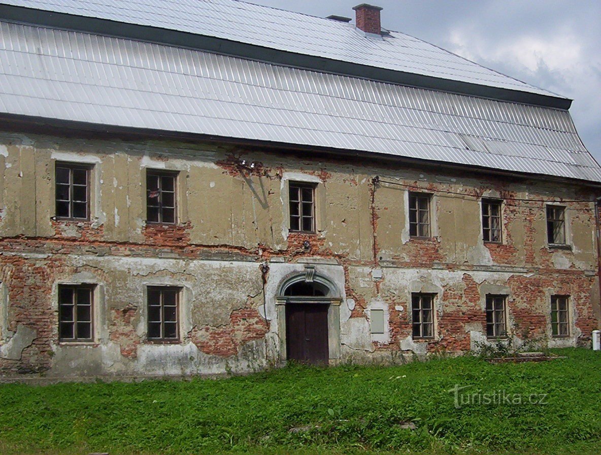 Veveří - κτίριο κατοικιών του αρχοντικού - Φωτογραφία: Ulrych Mir.