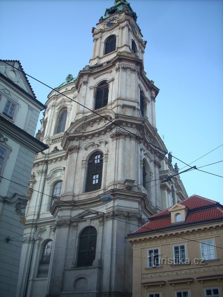A torre da Igreja de São Nicolau