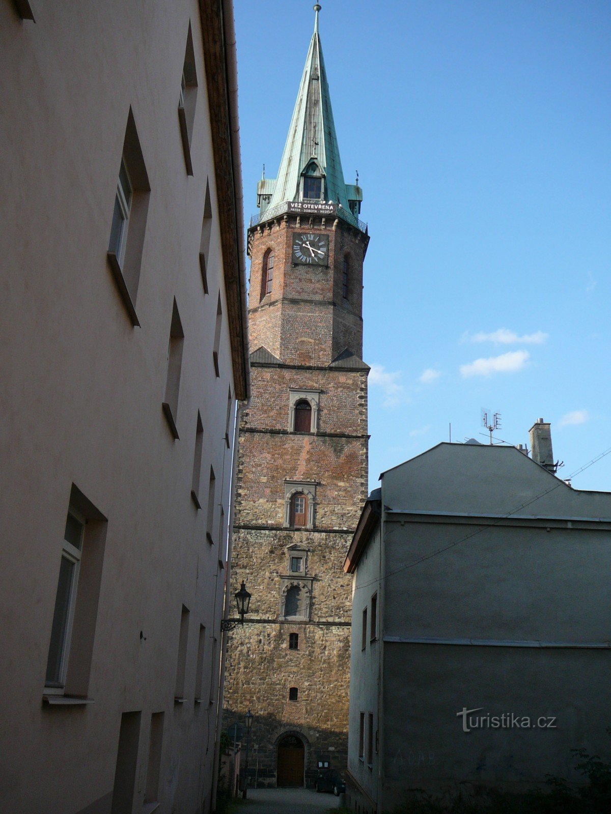 Věž farního kostela