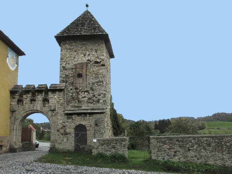 věž Hláska a městské opevnění