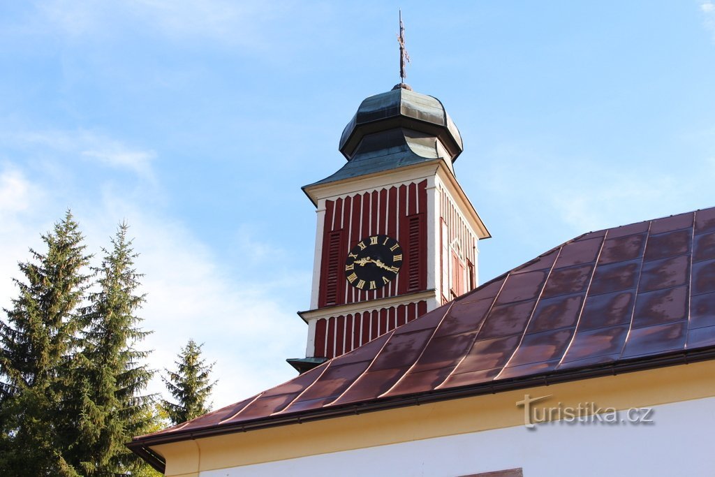 A Szent István-templom tornya. Péter