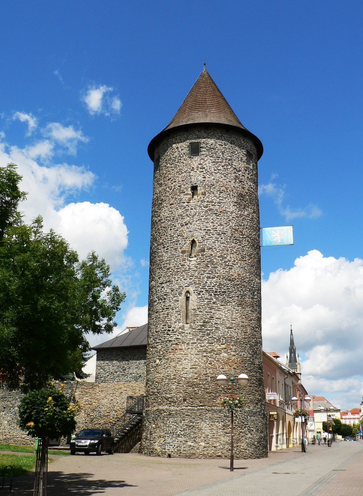 la torre in tutto il suo splendore