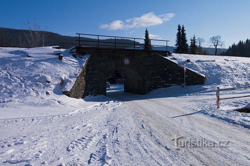 Viaduct în Ostružná