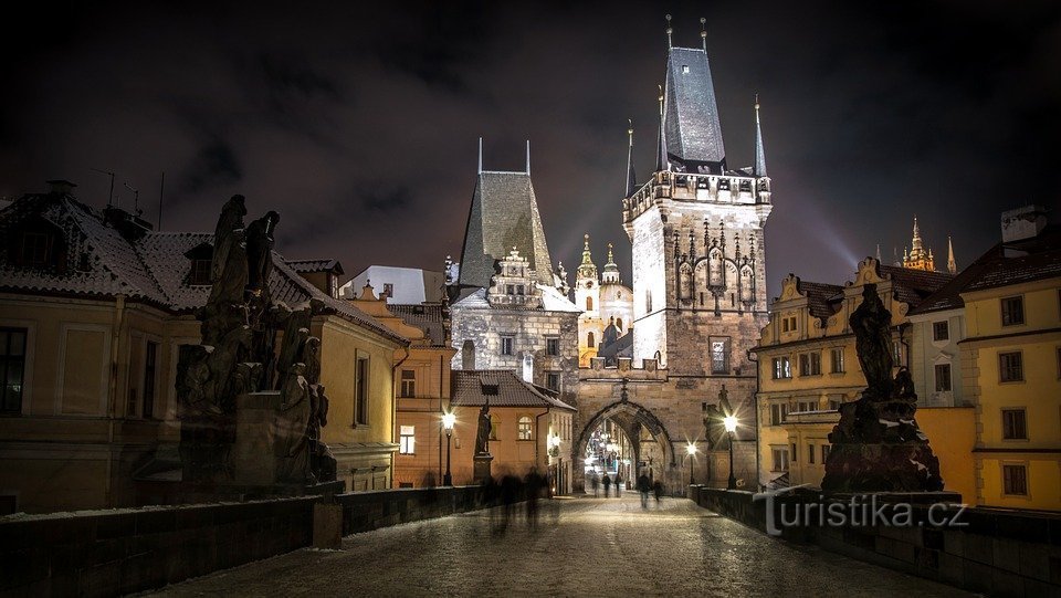 Více jak 20 milionů hostů přenocovalo v hromadných ubytovacích zařízeních v Česk
