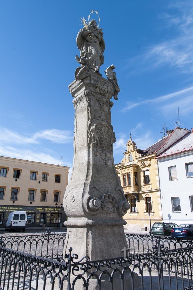 Vidnava - Colonne mariale et St. Jean de Nepomuk