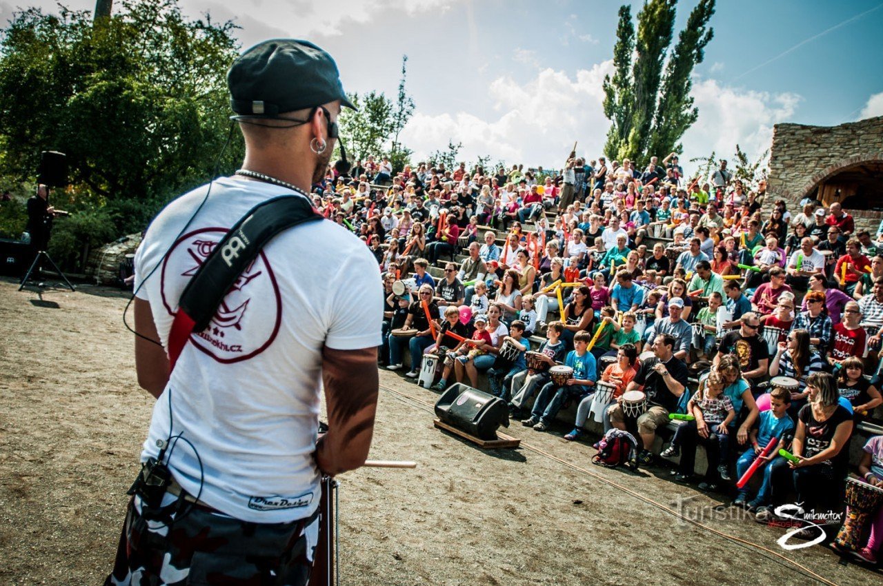 Rekordowy weekend w Mirakulum Park dotyczy wielokrotnych, rodziców kangurów i perkusistów