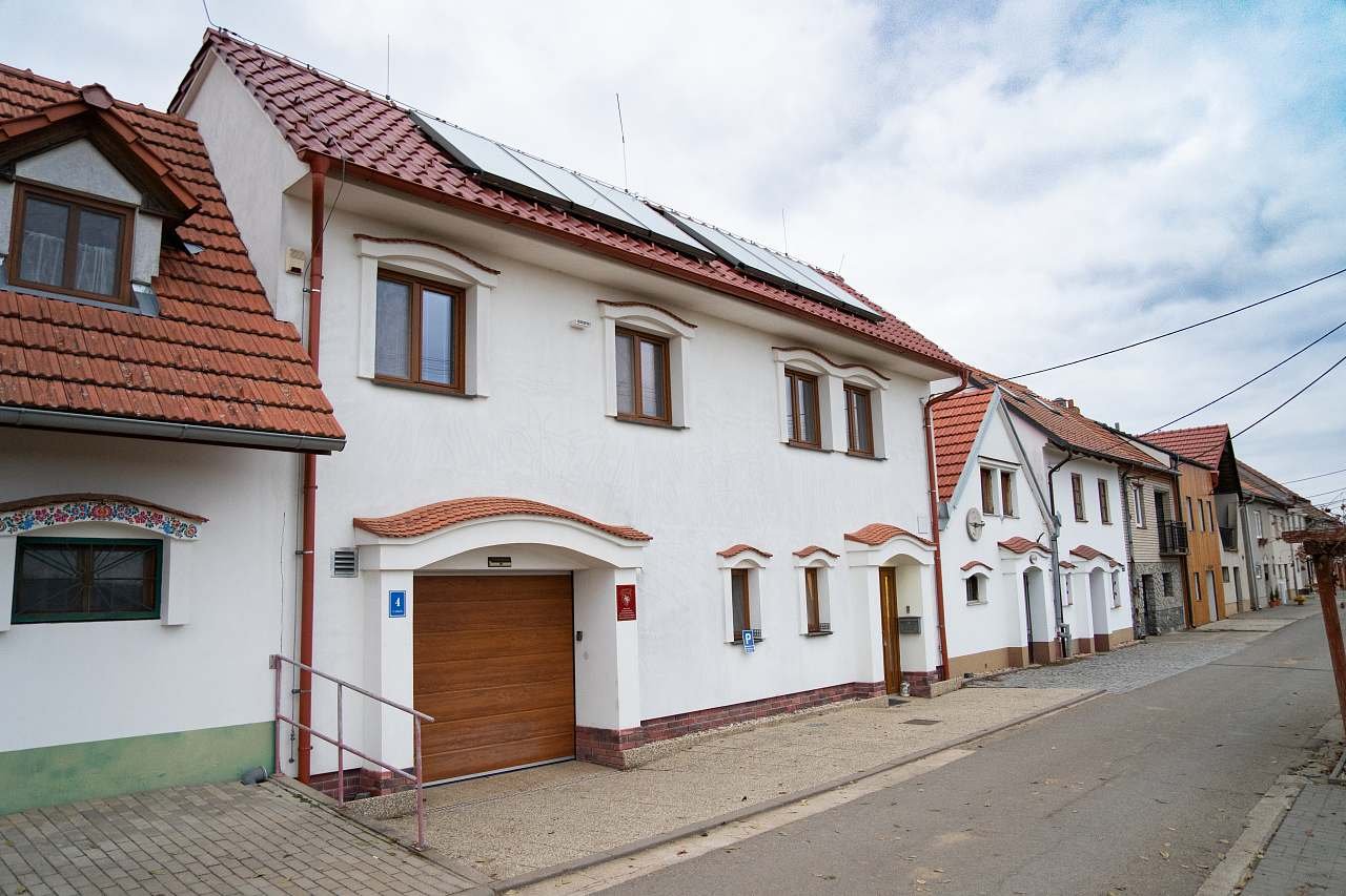 Vinařství & Ubytování Líčeník přímo na cyklostezce