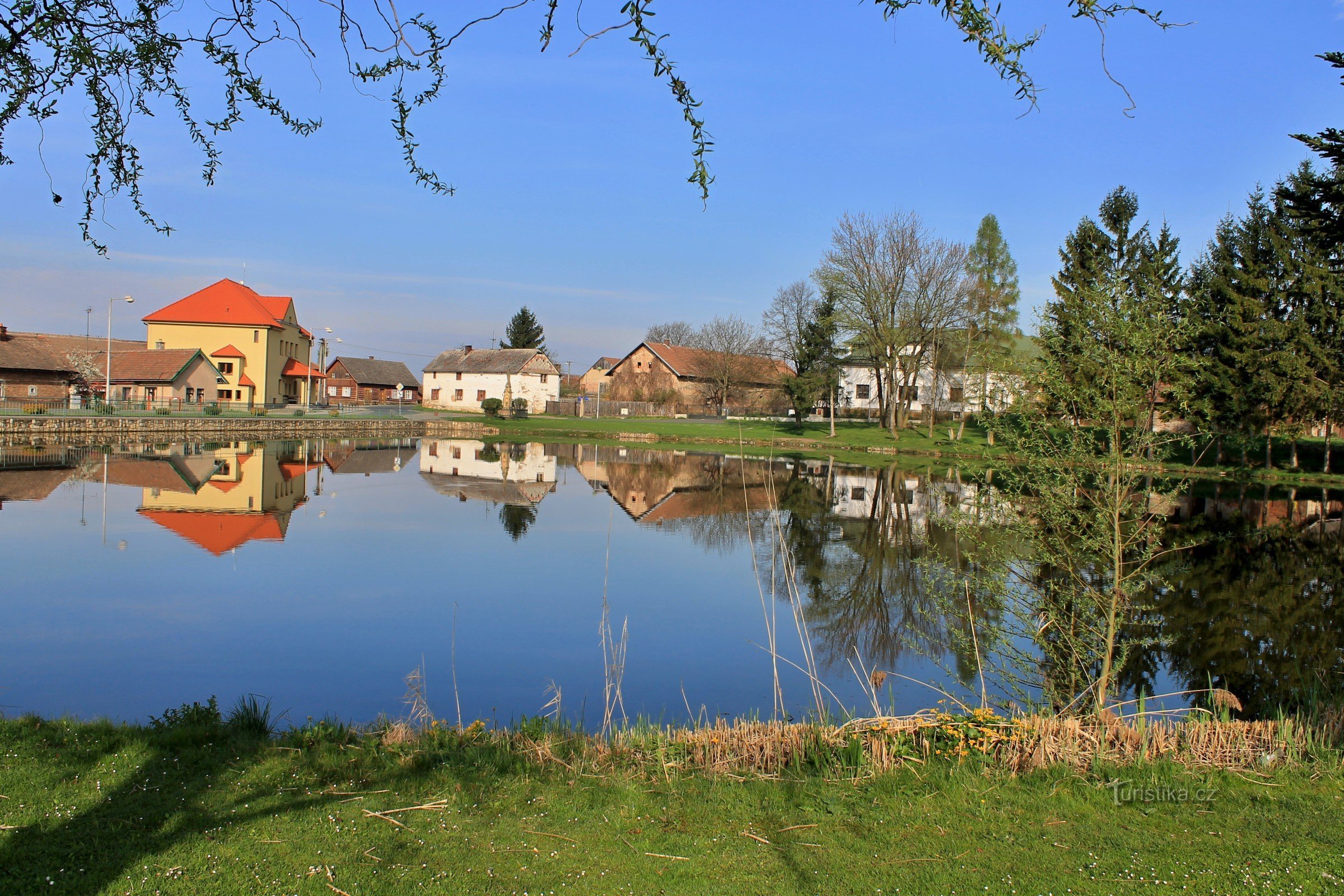Vinary - rybník Návesník