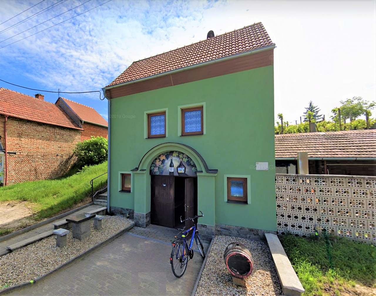 Wine cellar At the stone table Šardice