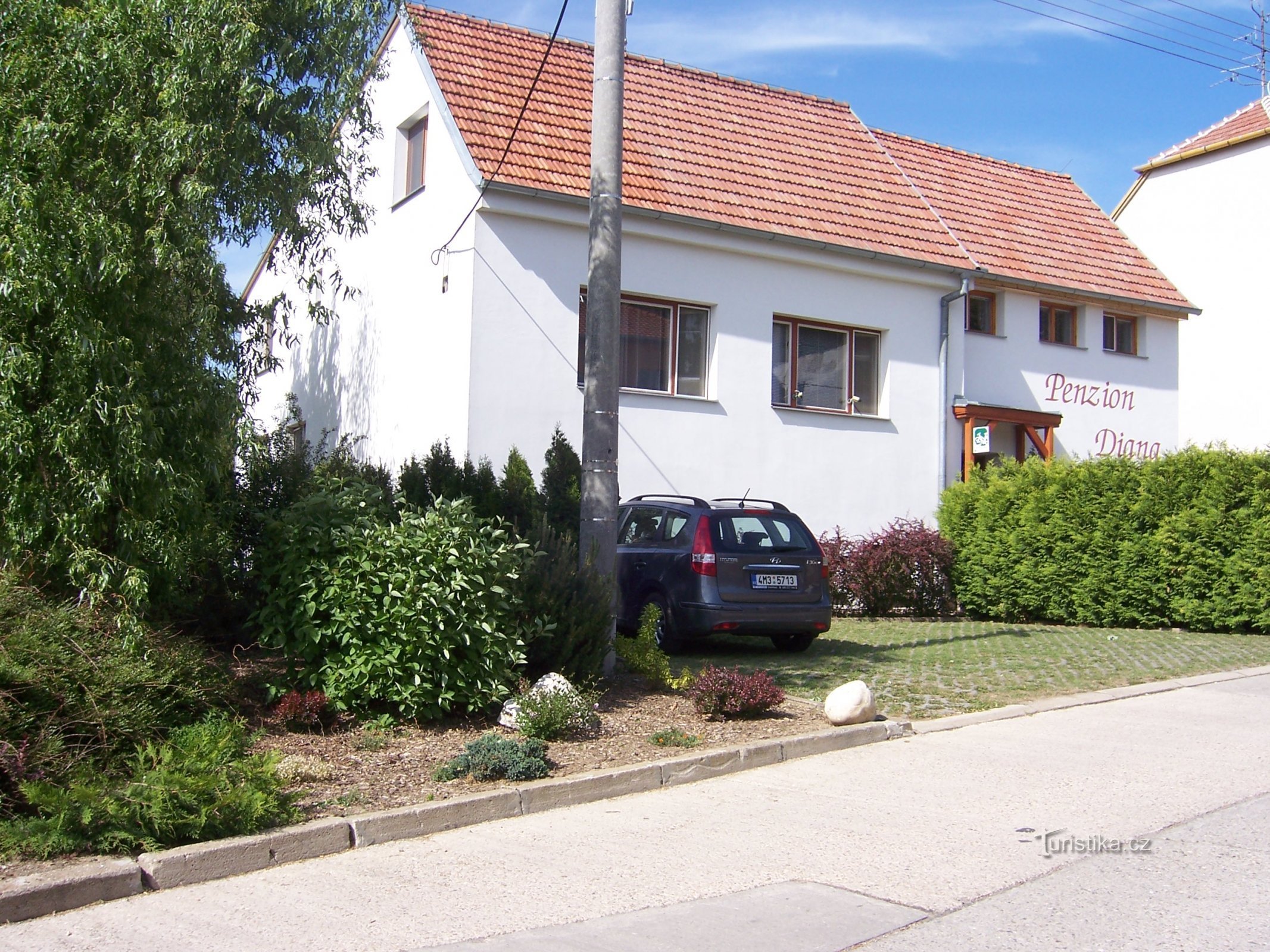 De wijnkelder achter het Diana guesthouse