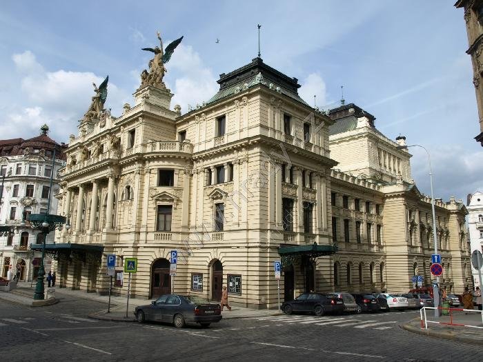 Vinohradské divadlo