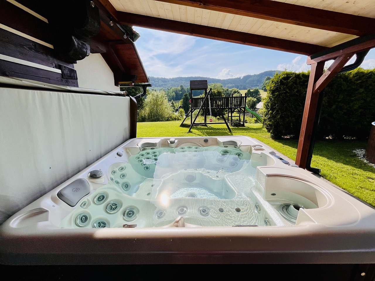 Vířivka 6/25