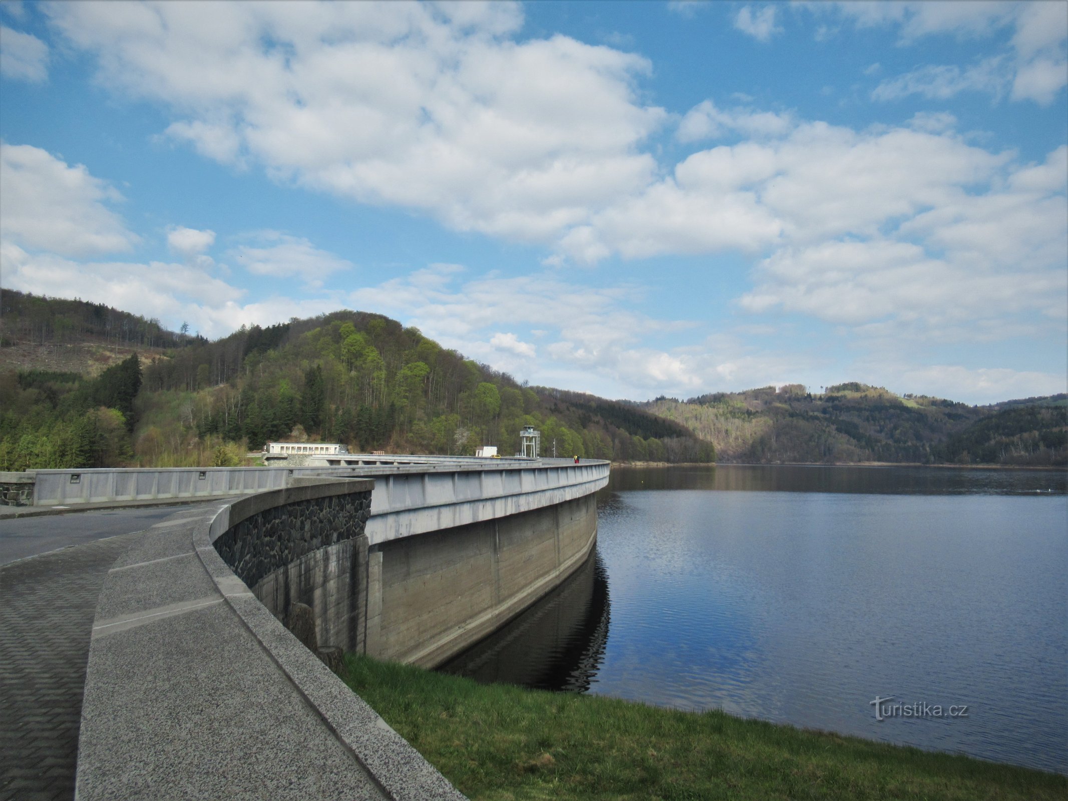 Vírská dam - dyke