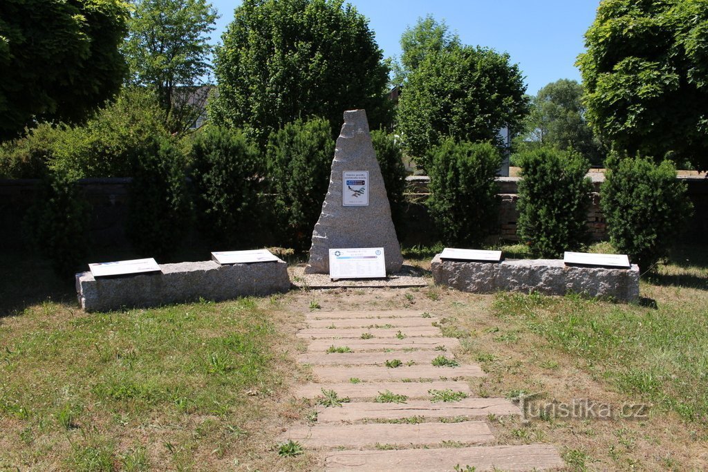 Viška, Denkmal für die Besatzung eines amerikanischen Bombers