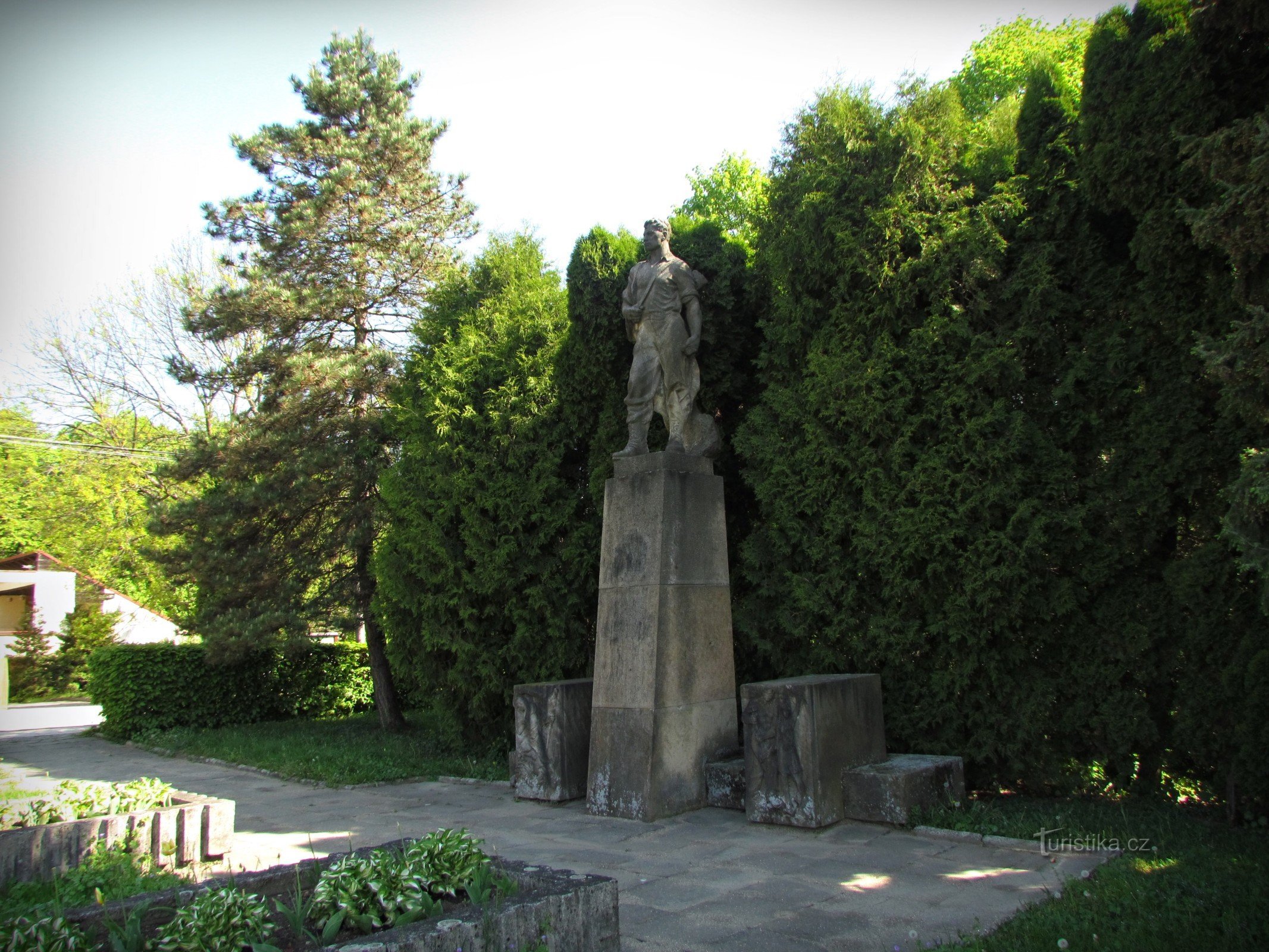 Vizovice - Partisan monument