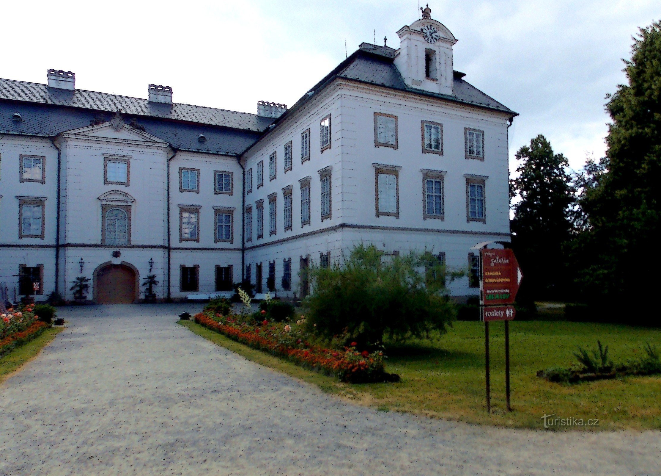 Da Vizovice a Valašské šenko, circuito attraverso Janova hora, passeggiata nel parco del castello, parte II