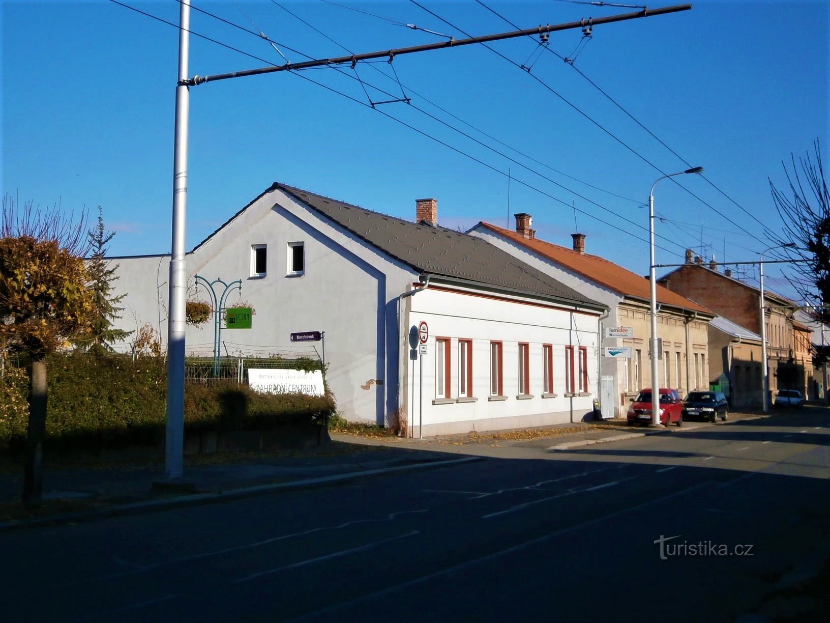 Sisäänkäynti Barchůvkiin ja taloon nro 142 (Hradec Králové, 13.11.2016)
