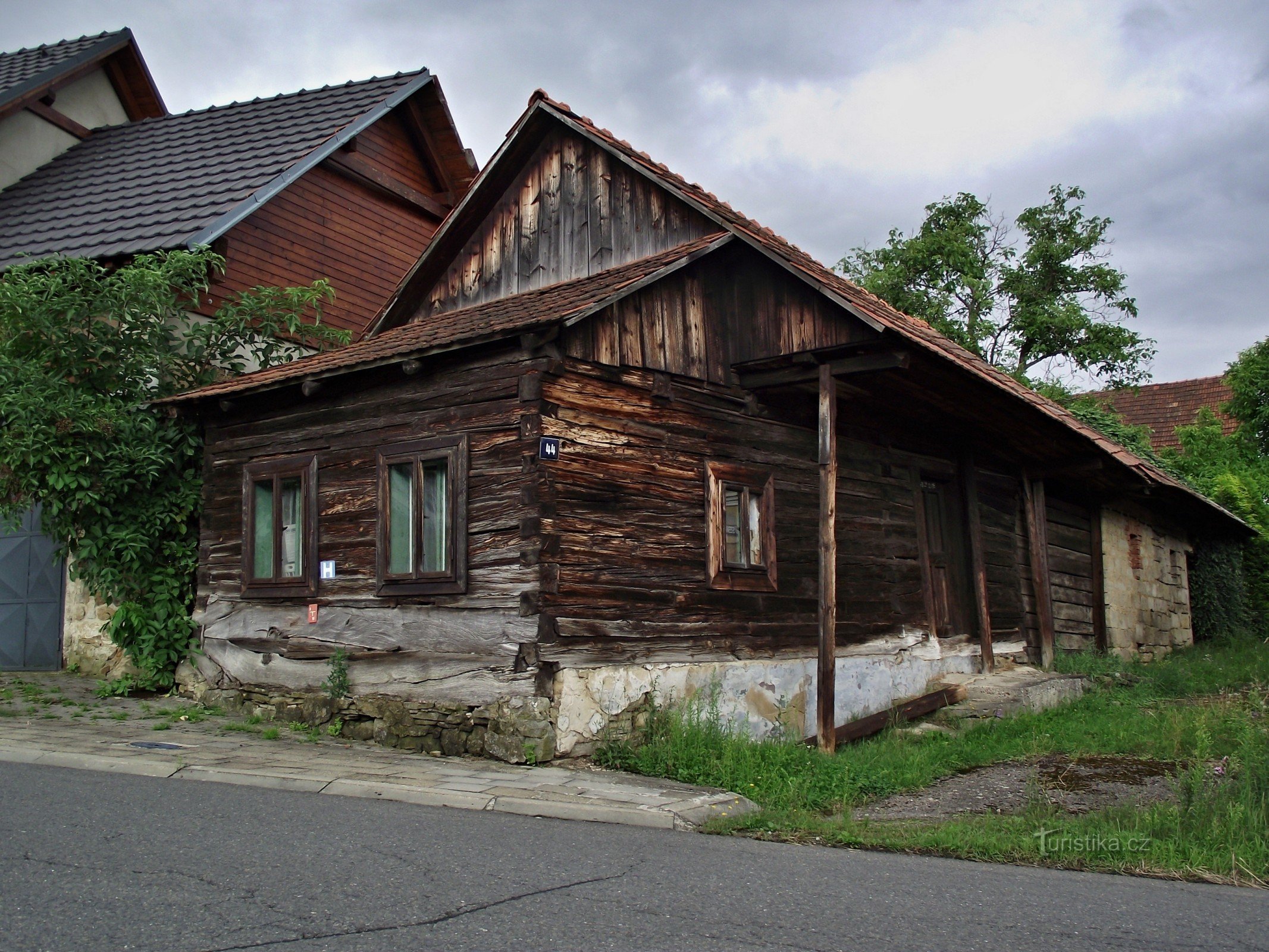 Vlachova Lhota – casa de madeira no. 44