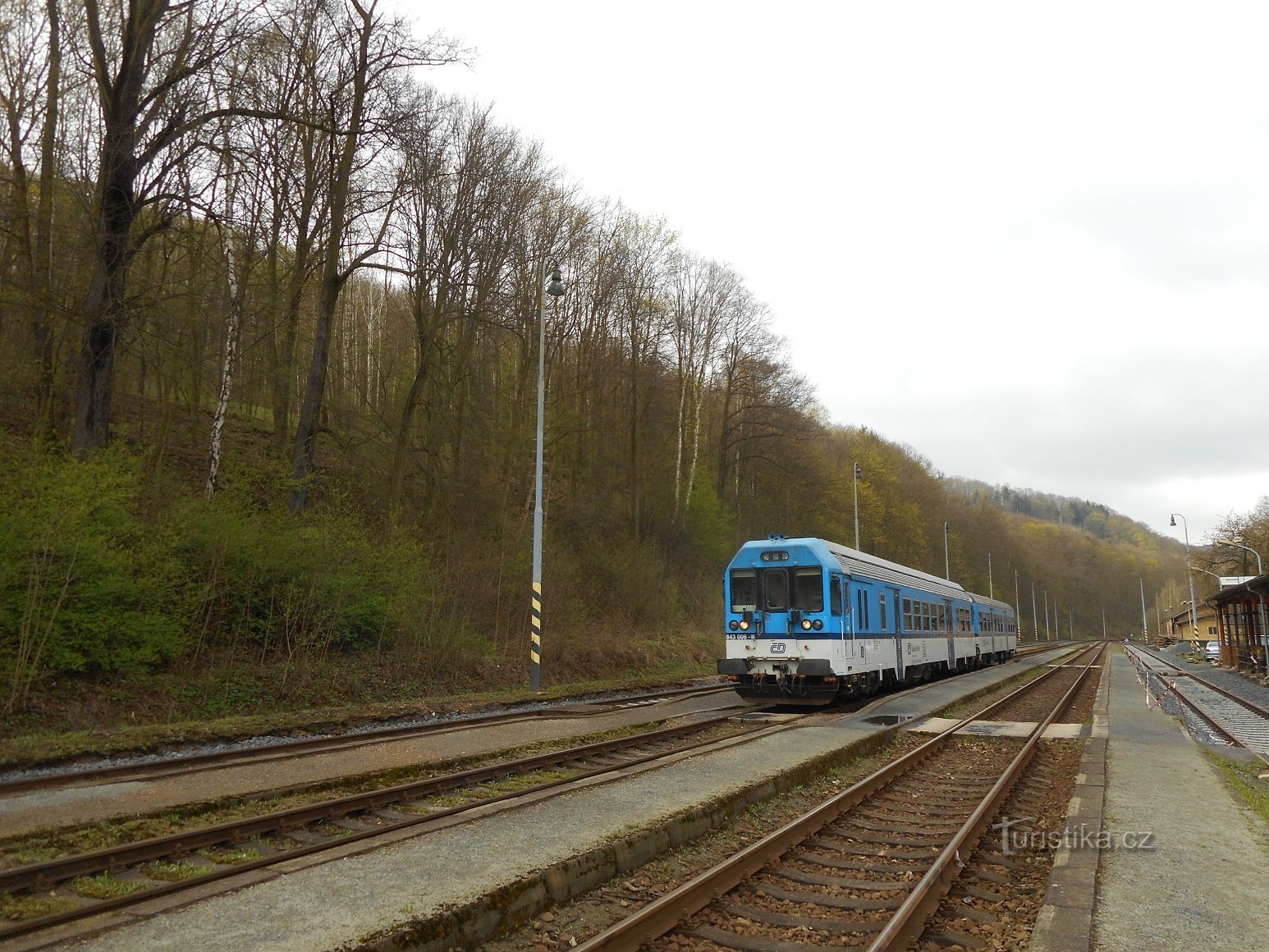 O trem que eu peguei para Benešovo nad Ploučnicí.