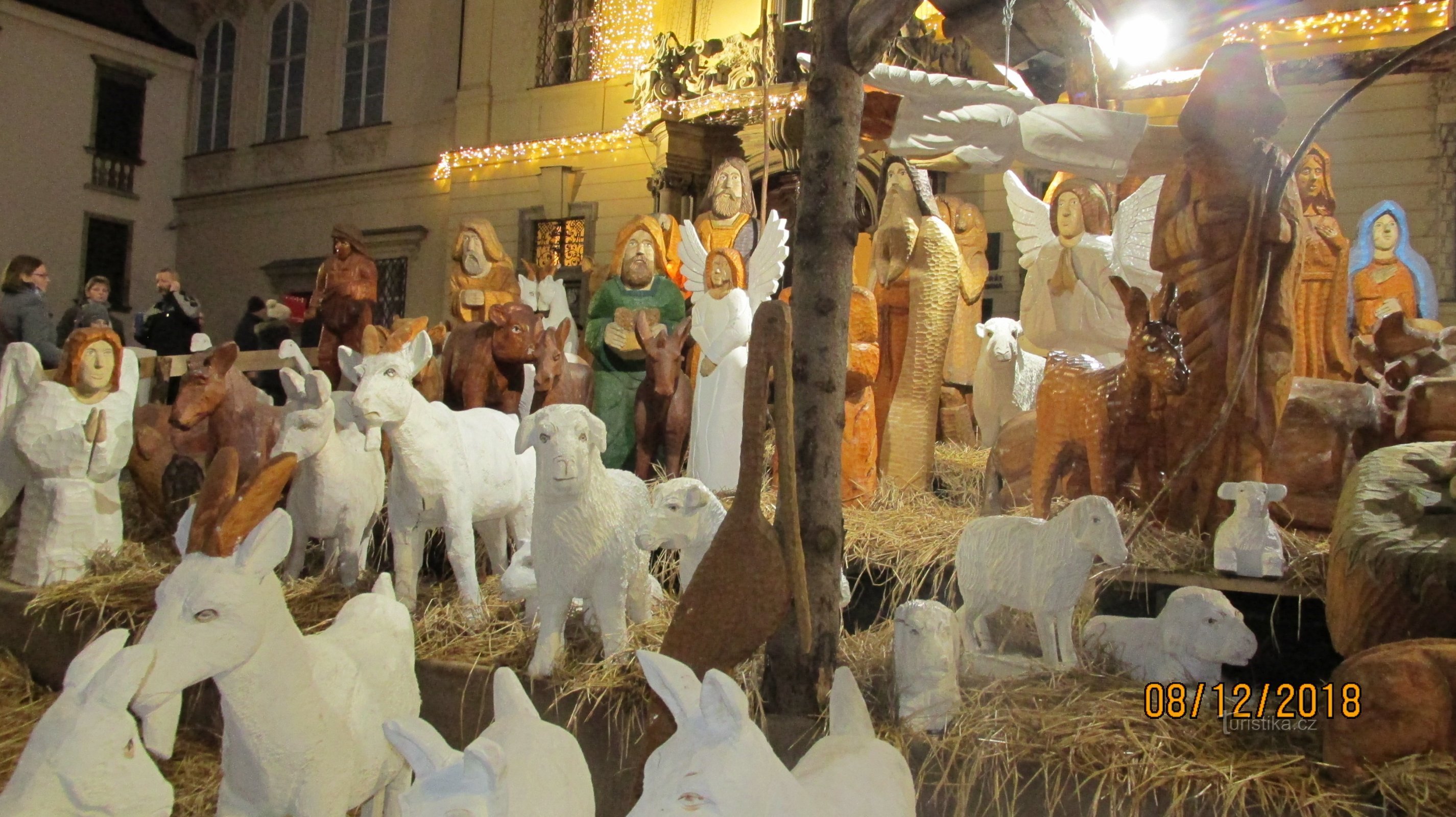 Vlakom do adventskih tržnica u Brnu