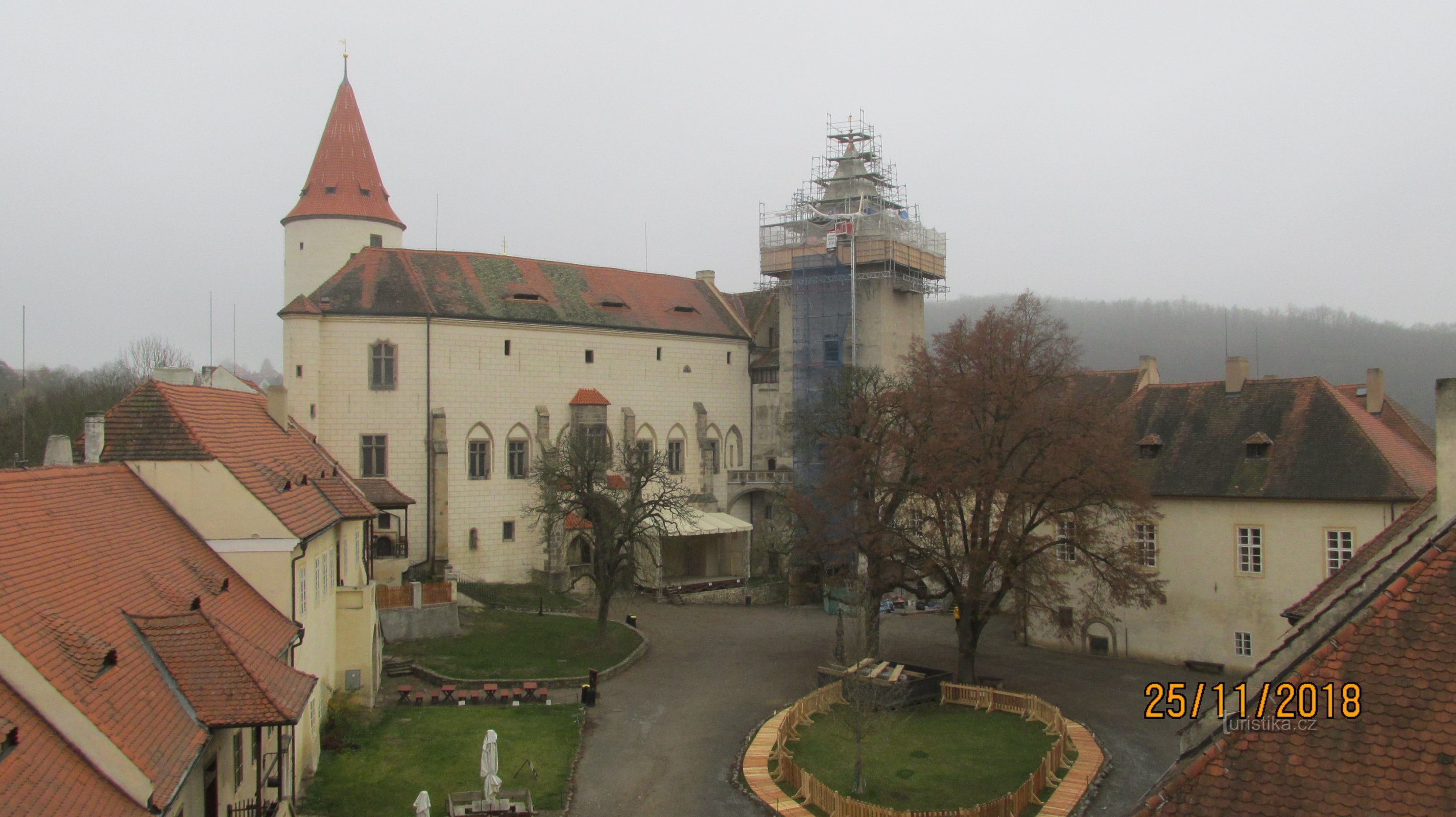 Pociągiem z Pragi do Křivoklát