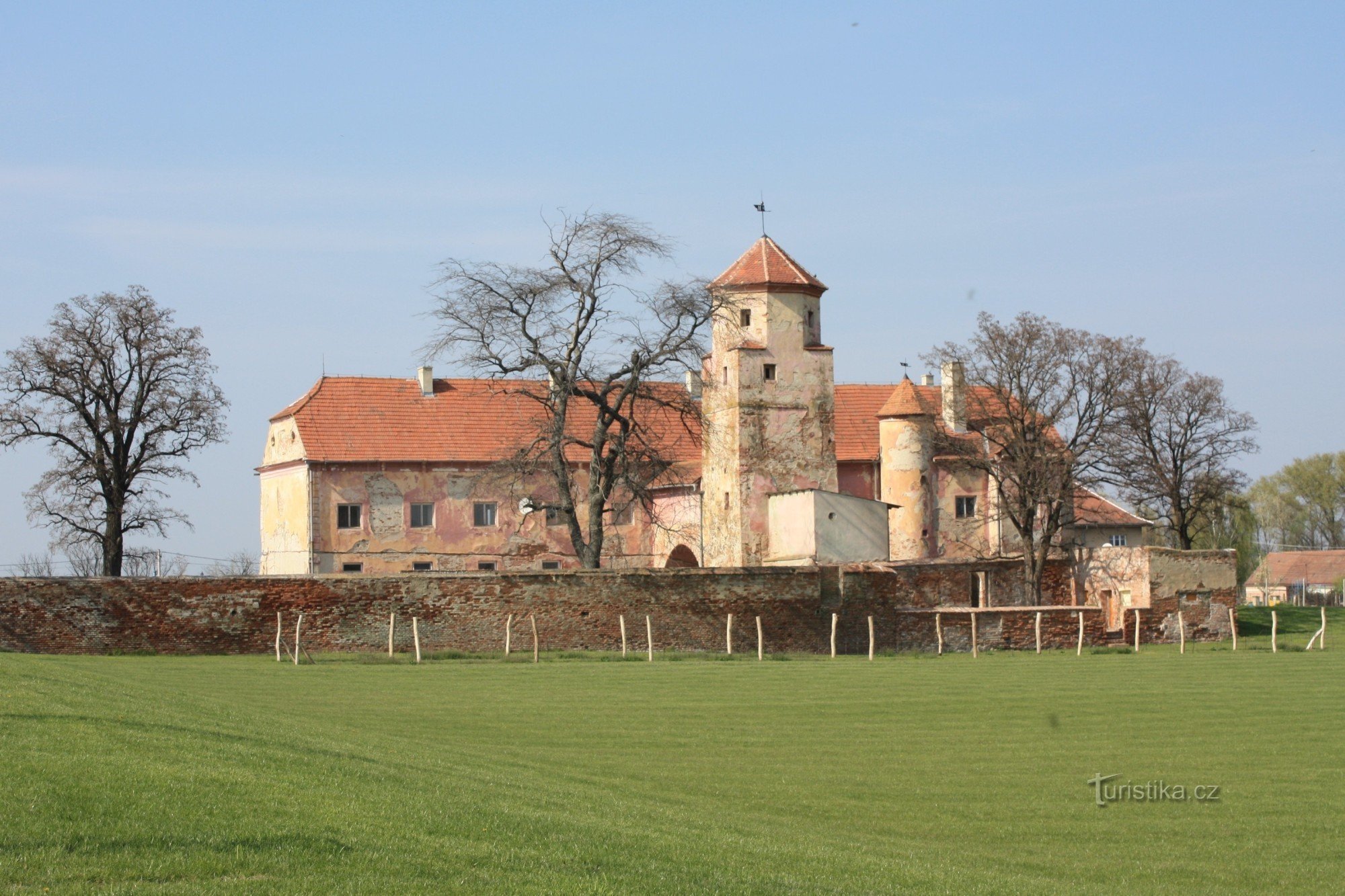 Vlasatice - zámek