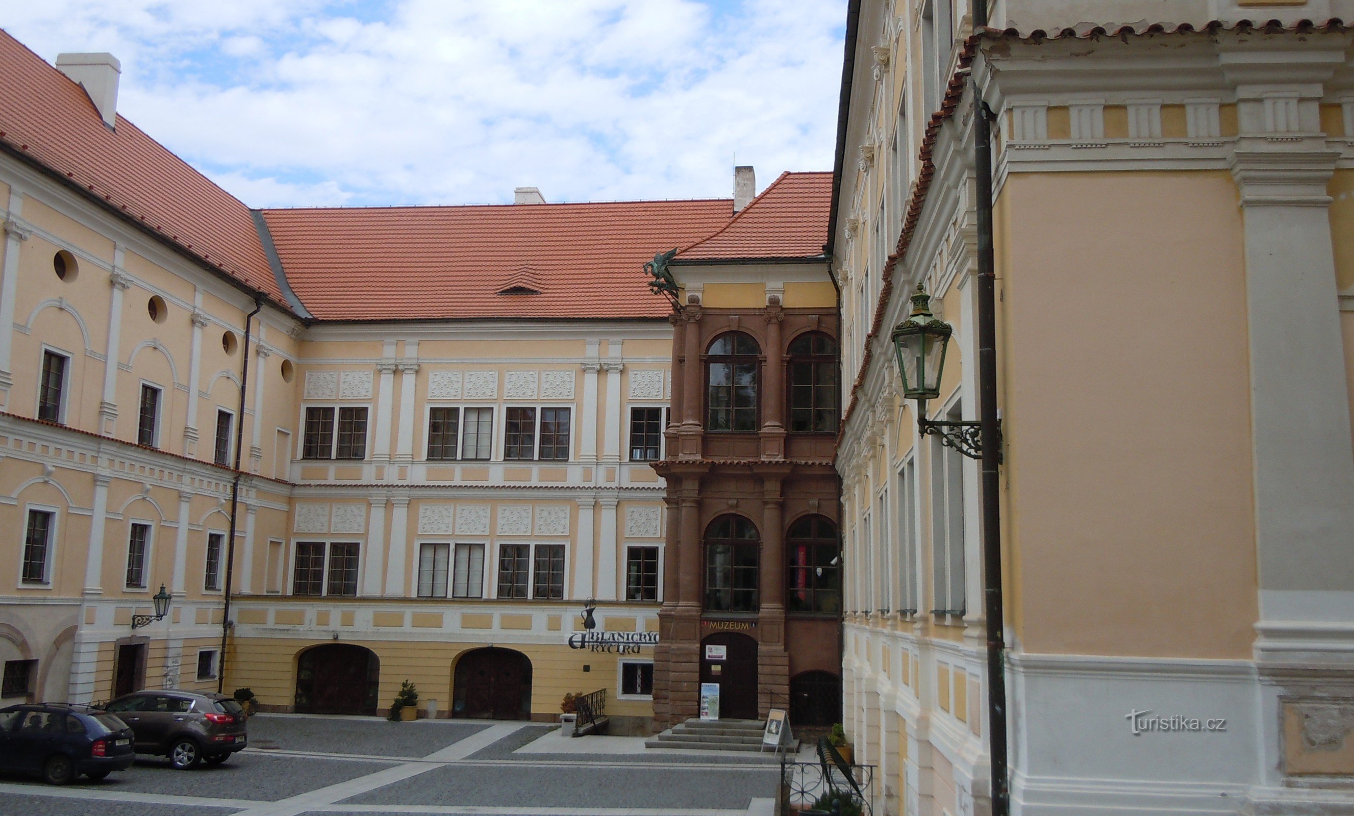 Vlašim - binnenplaats van het kasteel