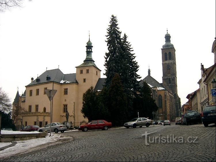 Vlašský Dvůr en de kerk van St. James