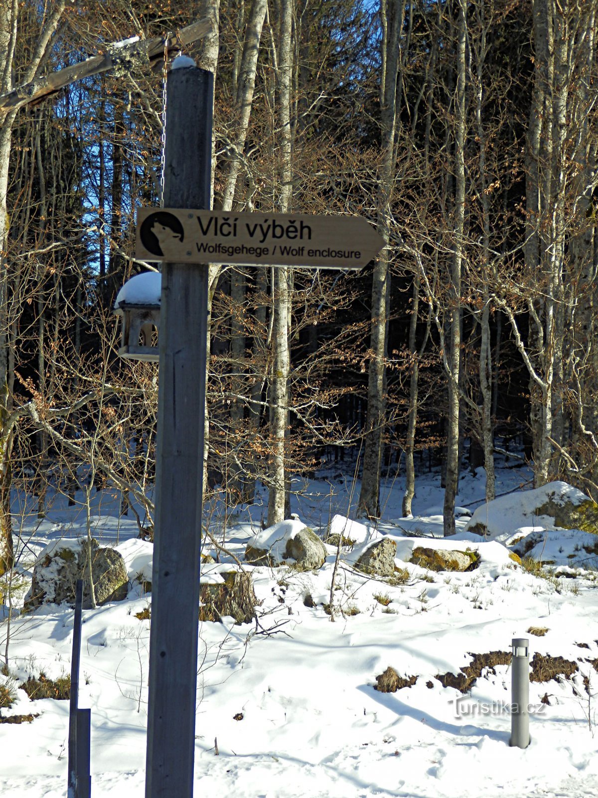 Wolf enclosure - signpost