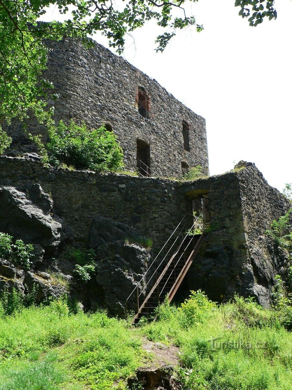 Vlčtejn, sisäänkäynti linnaan