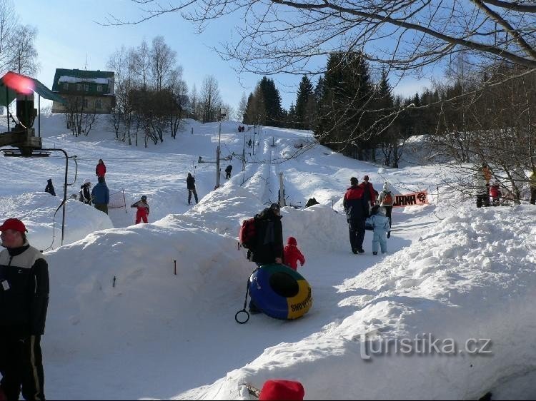 Skilift og Snowtubing under VZ Bedřichov