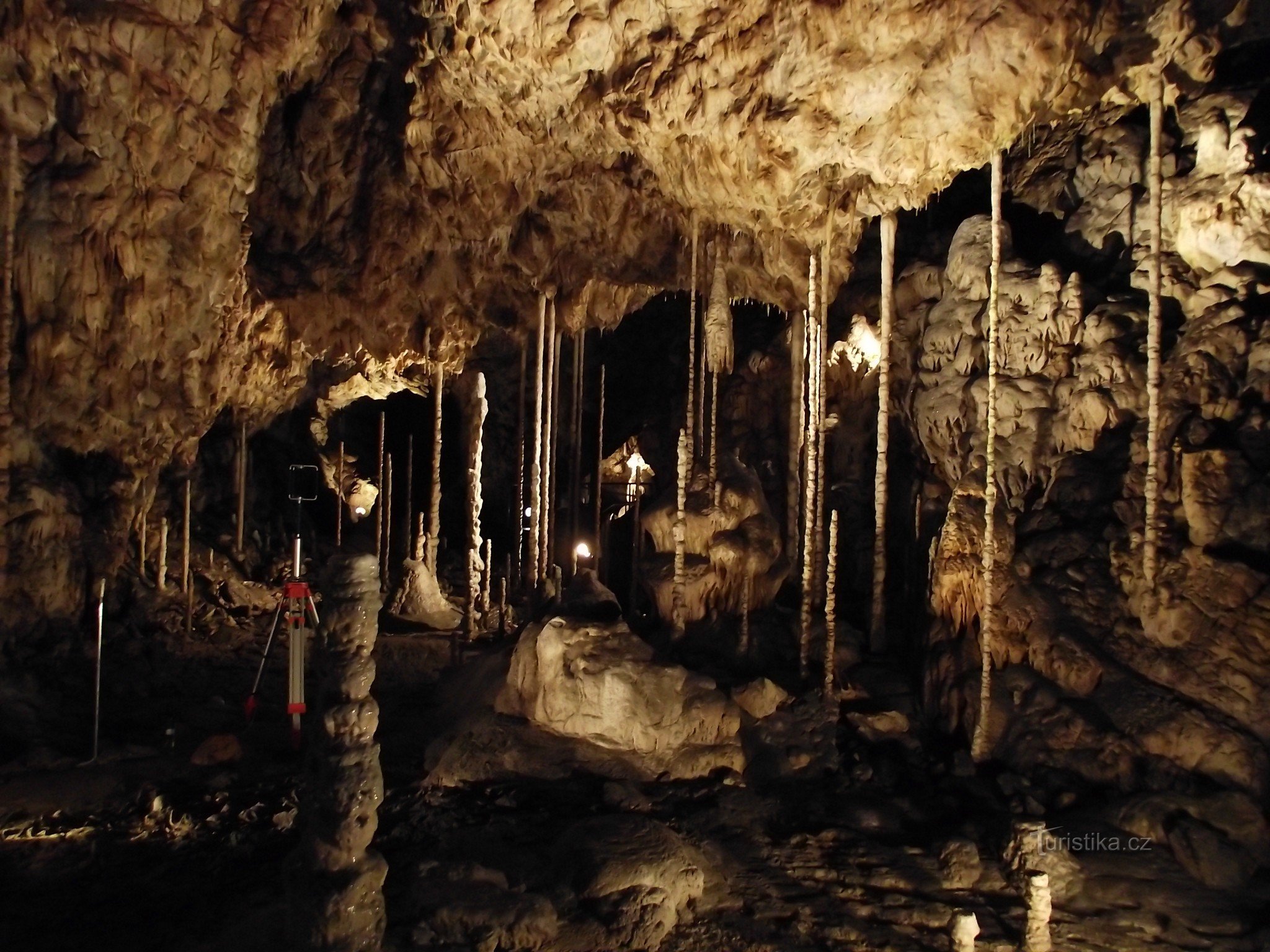 Interiorul peșterii 1