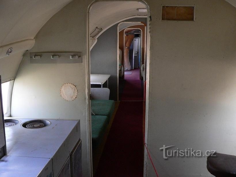 O interior do Ilyushin Il-14T (Avia Il-14)