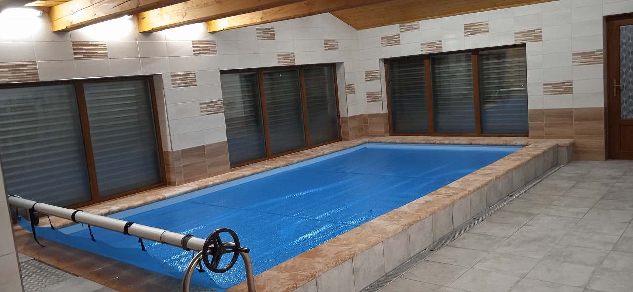 Piscina coberta 6x3 com contracorrente