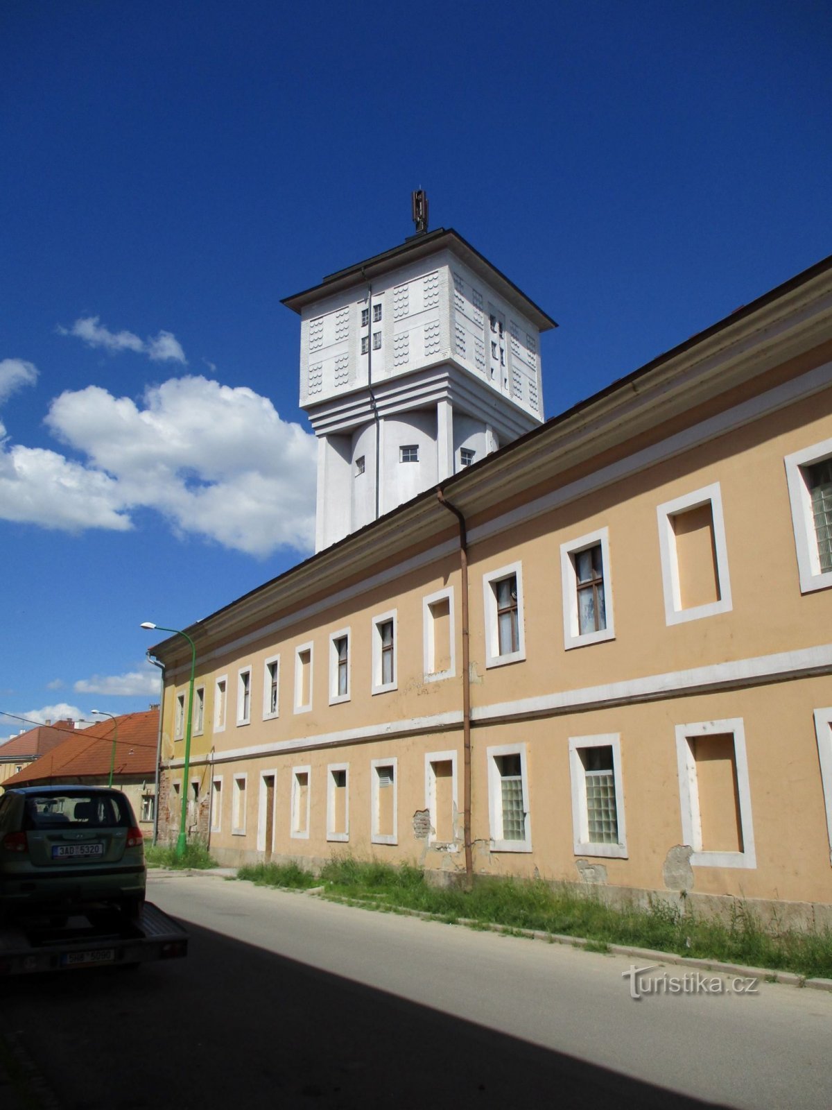 Водонапірна вежа на колишньому пивоварному заводі (Josefov, 1,6,2020 червня XNUMX р.)