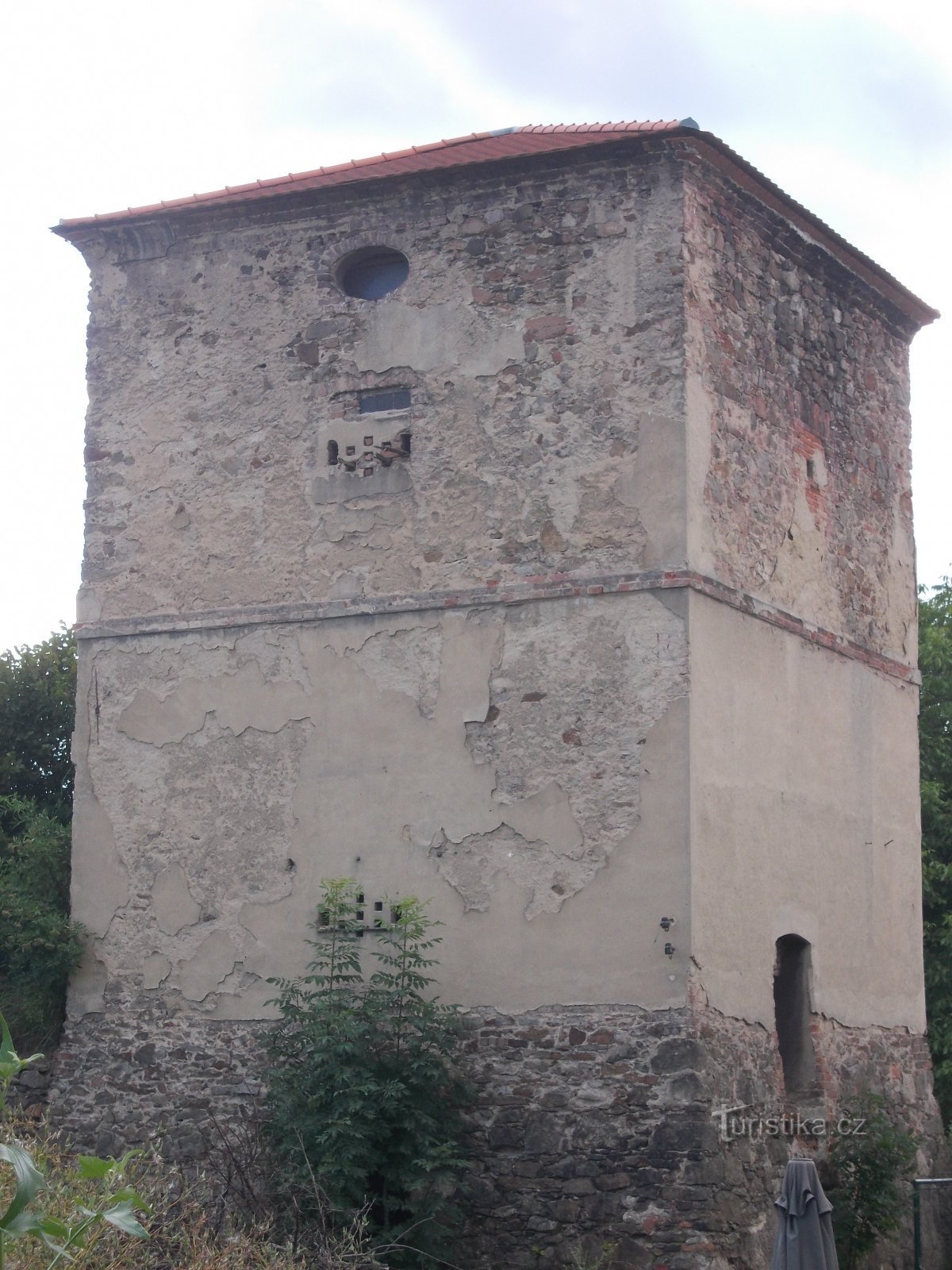 a torre de água na fonte gigante