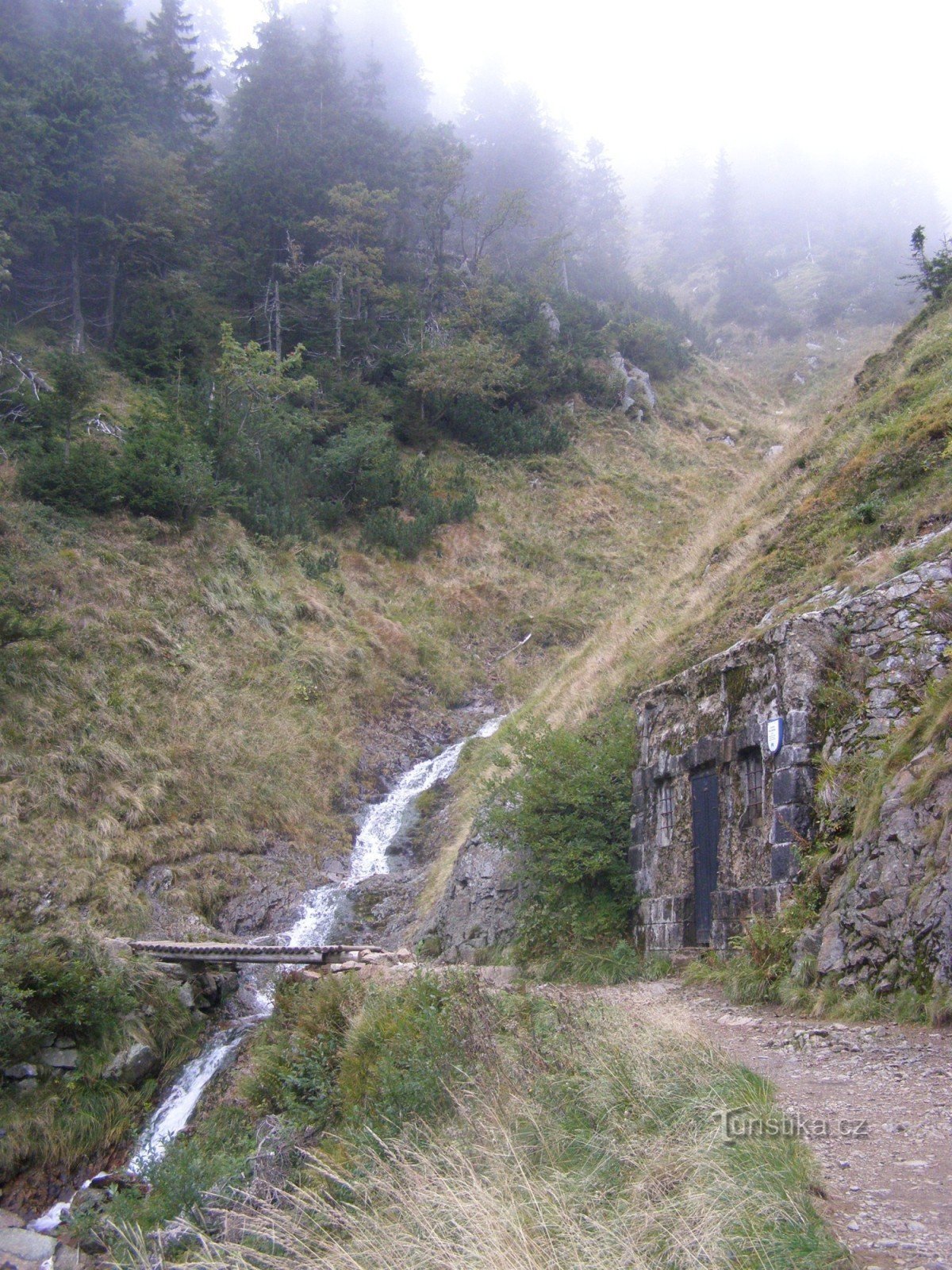Abastecimiento de agua para Sněžka en Obří dole