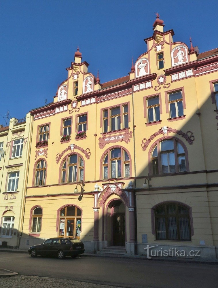 Vodňany - edifício do banco de poupança