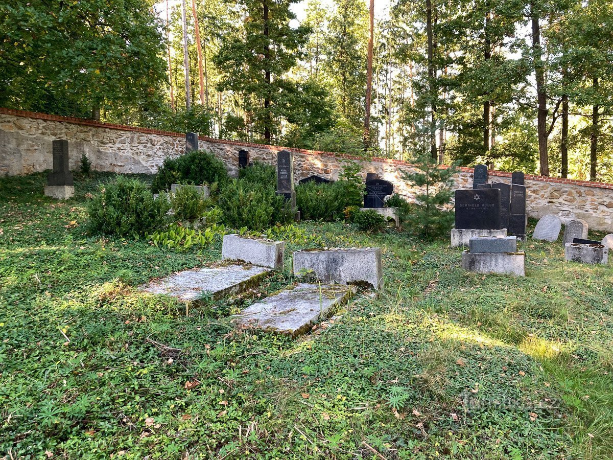Vodňany, Pražák – Cimitero ebraico