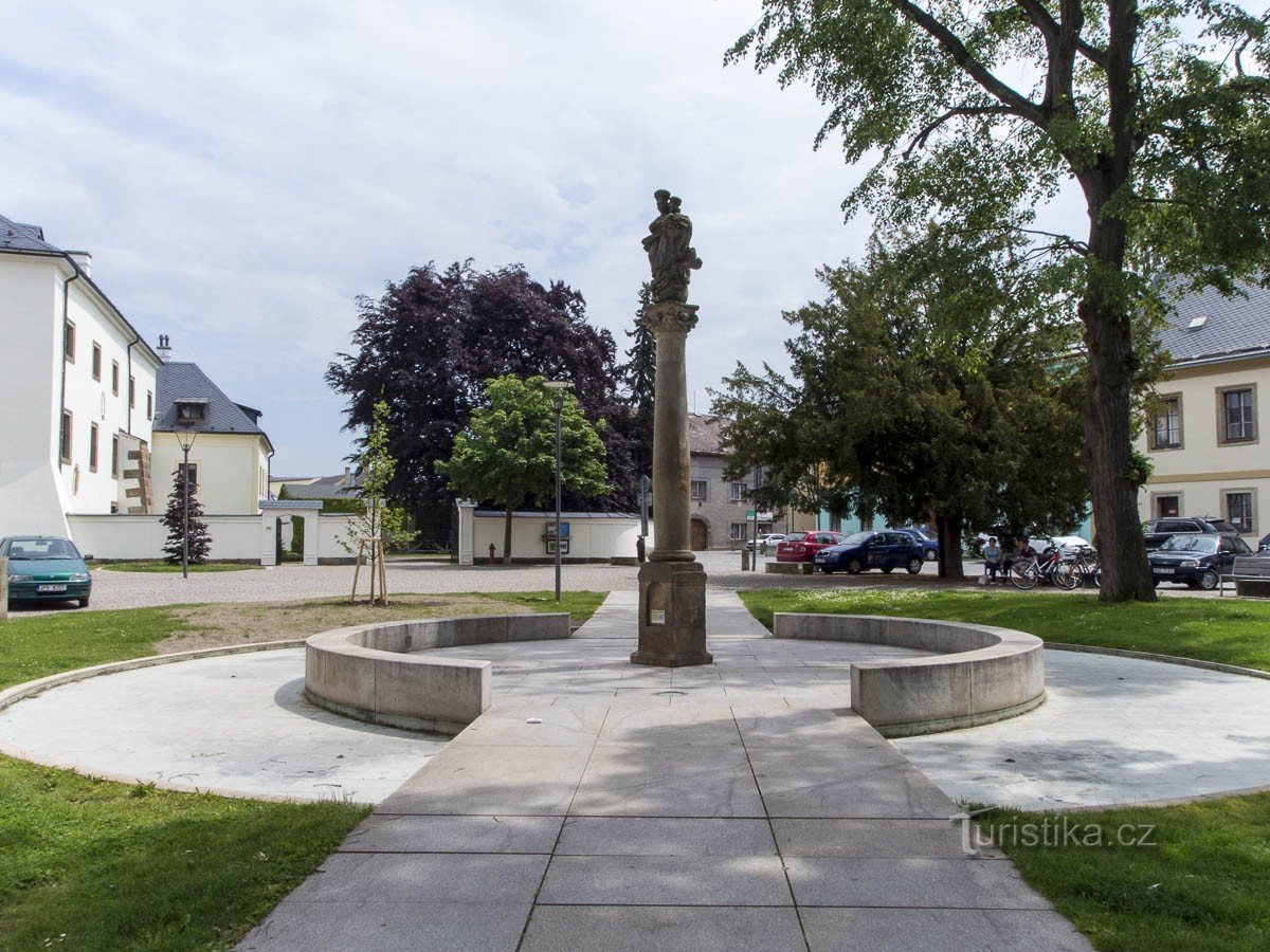 Couronne d'eau sans eau