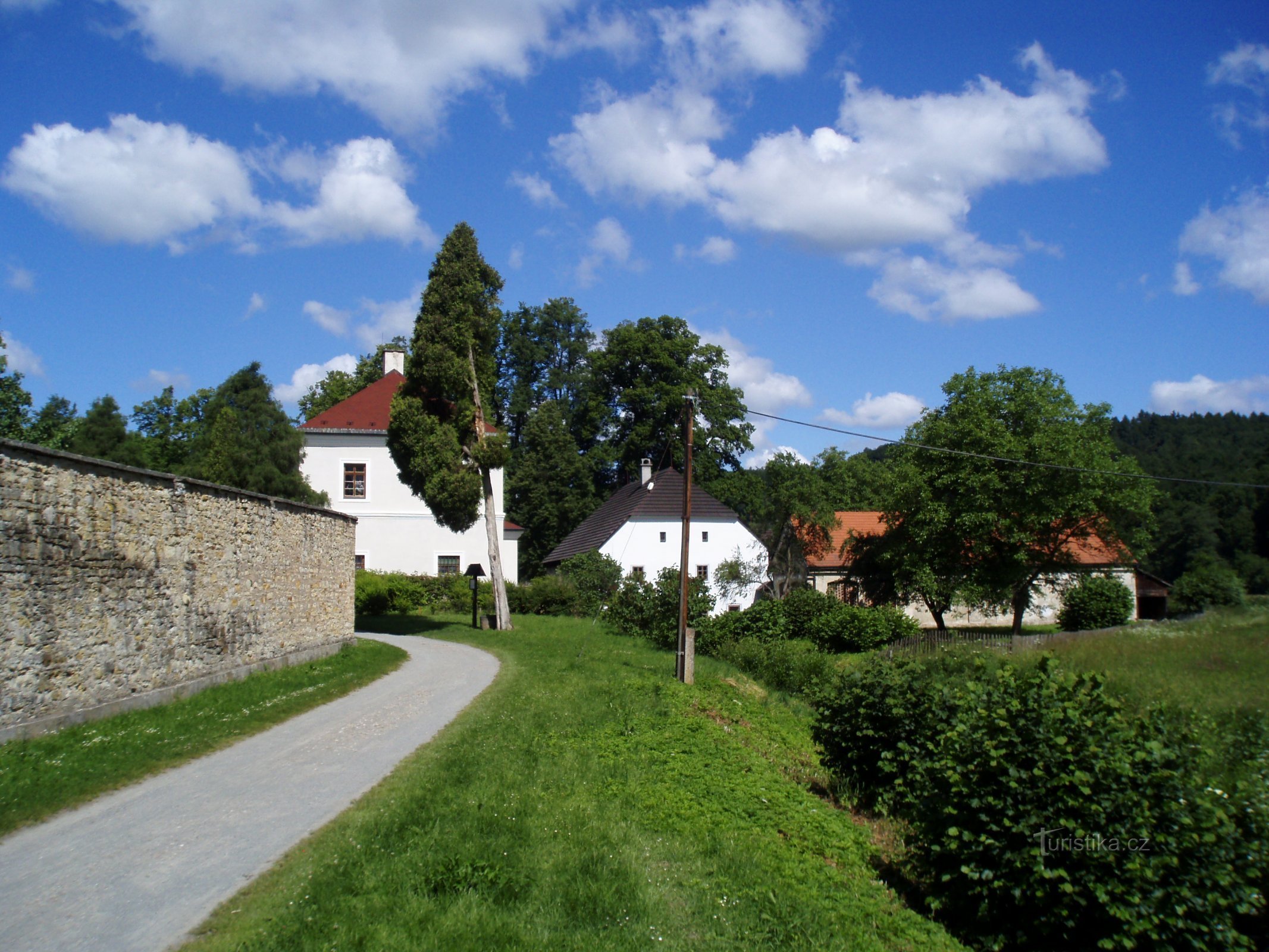 Almendra de agua y molino de Rudra (Ratibořice, 9.7.2011 de julio de XNUMX)