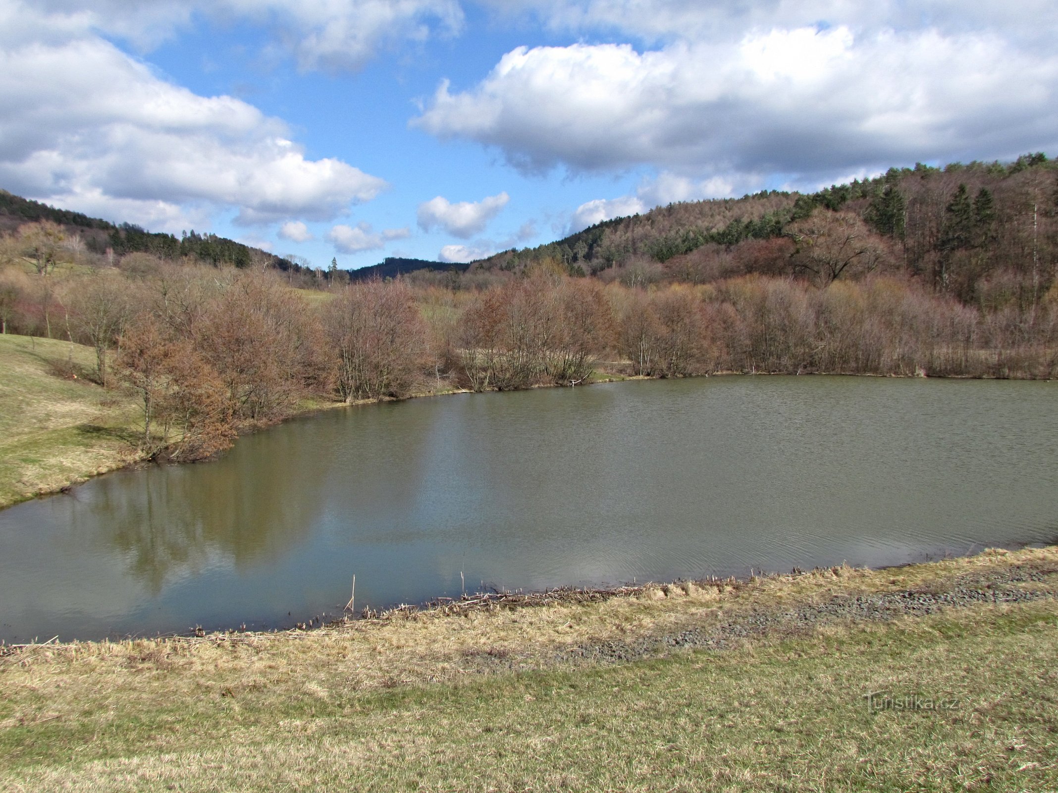 depósito de agua en Mojena